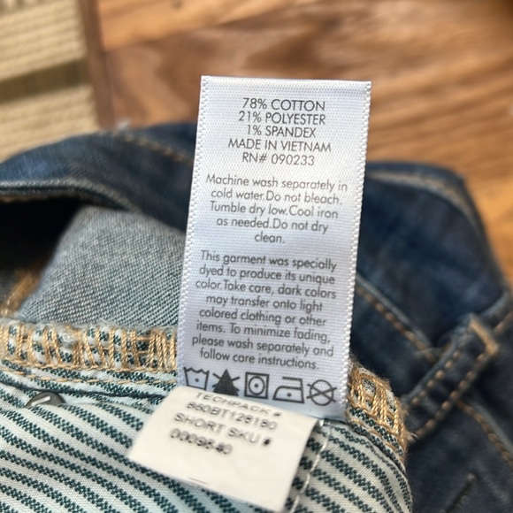 Bullhead Denim and Co Skinniest Ankle Short Juniors Size 1 - Picture 7 of 8